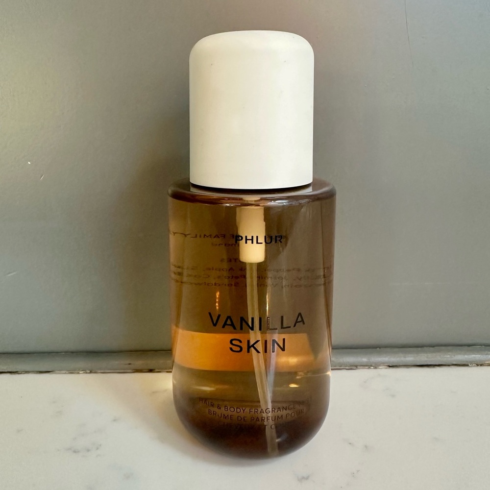 Anthropologie PHLUR Vanilla Skin Hair & Body Mist
New with tags/unopened